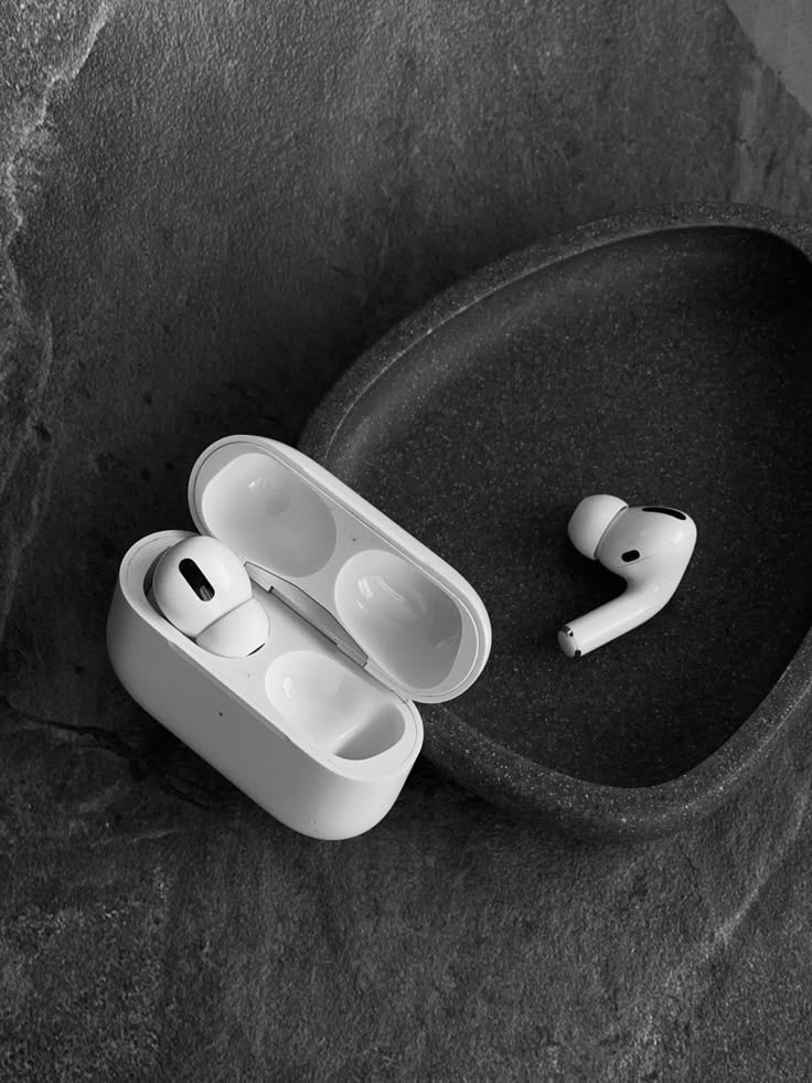 AirPods Pro 2 (2nd Generation) – Ultimate Wireless Earbuds